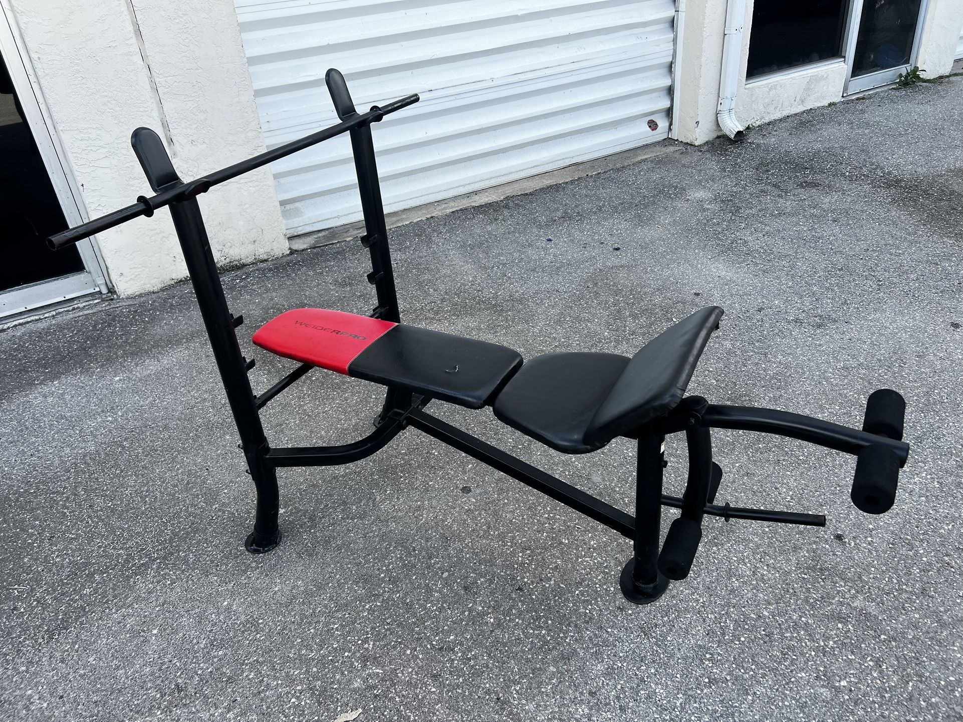 Weider Pro Adjustable Bench Press Rack with Leg Curl! Good condition! Delivery Available!  65” long