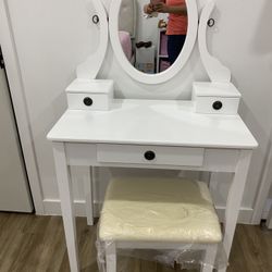 White Girl Vanity With Stool
