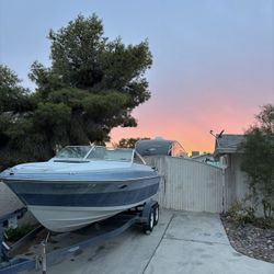 1987 Four Winns Sundowner