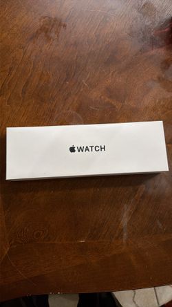 New Unused Apple Watch SE 3 (40mm GPS Midnight)