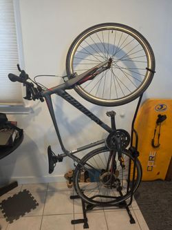 Specialized Sirrus Bike