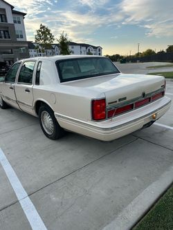 97 Lincoln  town car