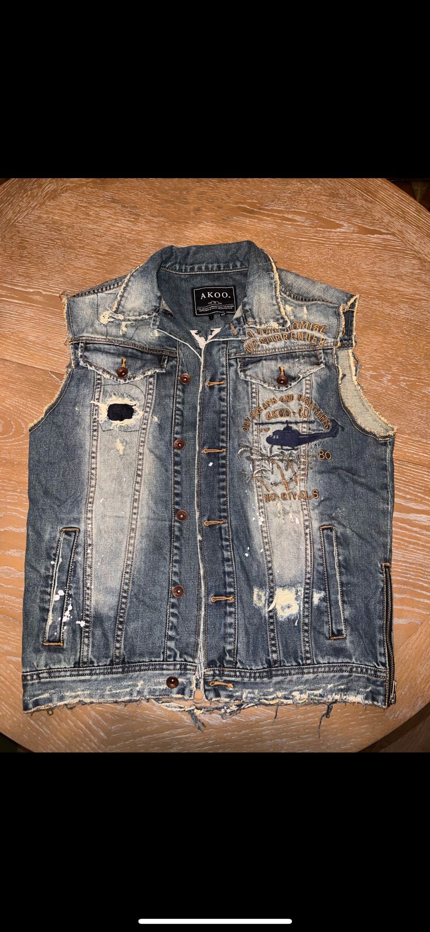 Size Large Men’s Denim Vest