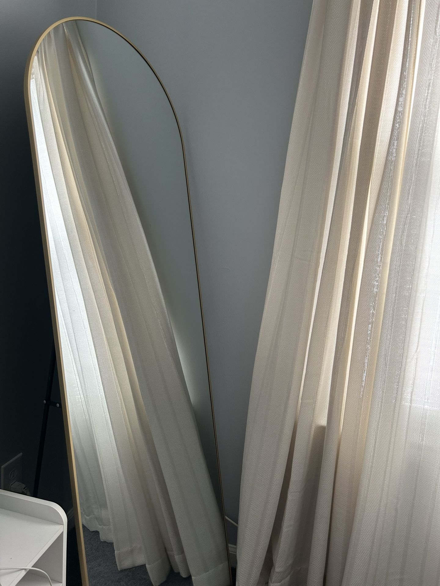 Full Length Arched Mirror – Gold Frame