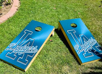Cornhole game