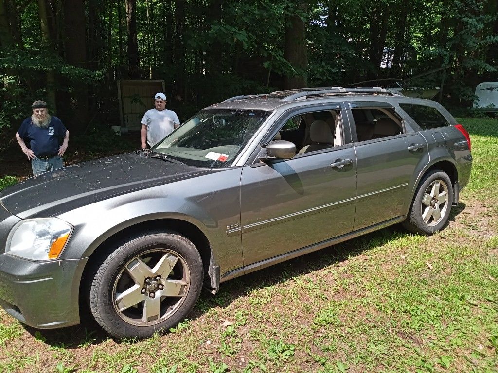 2005 Dodge Magnum