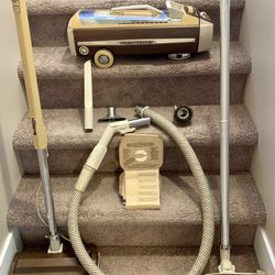 ELECTROLUX MODEL 1401-B CANISTER VACCUM CLEANER