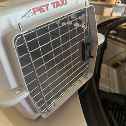 Pet Carrier For 10 To 20 Pound Pet
