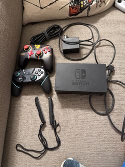 🎮 NINTENDO SWITCH ACCESSORIES BUNDLE – GREAT CONDITION!