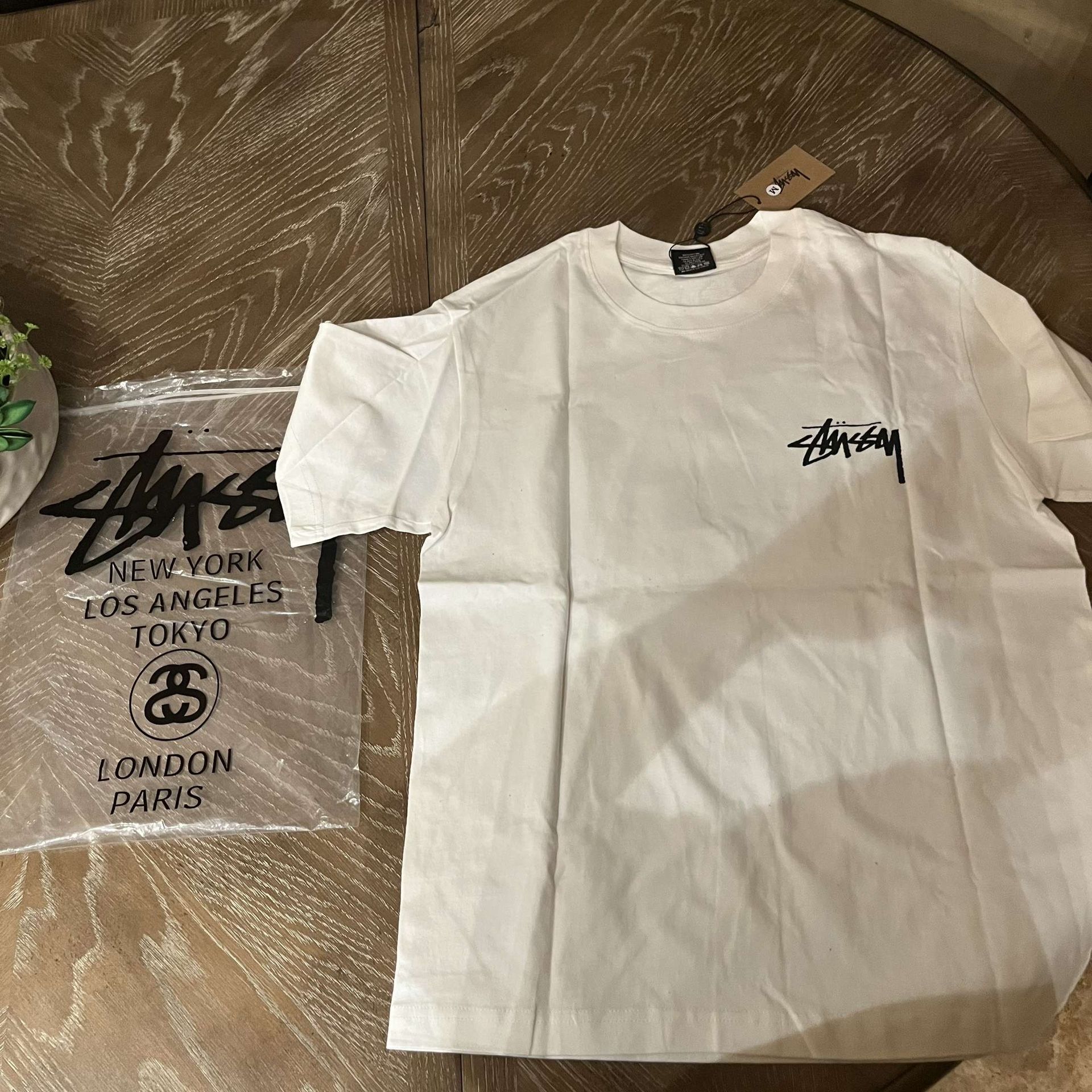 STUSSY Men’s Shirt Size M