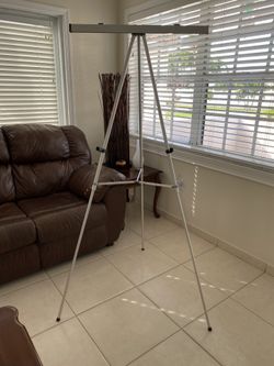 Tripode De Presentaciones