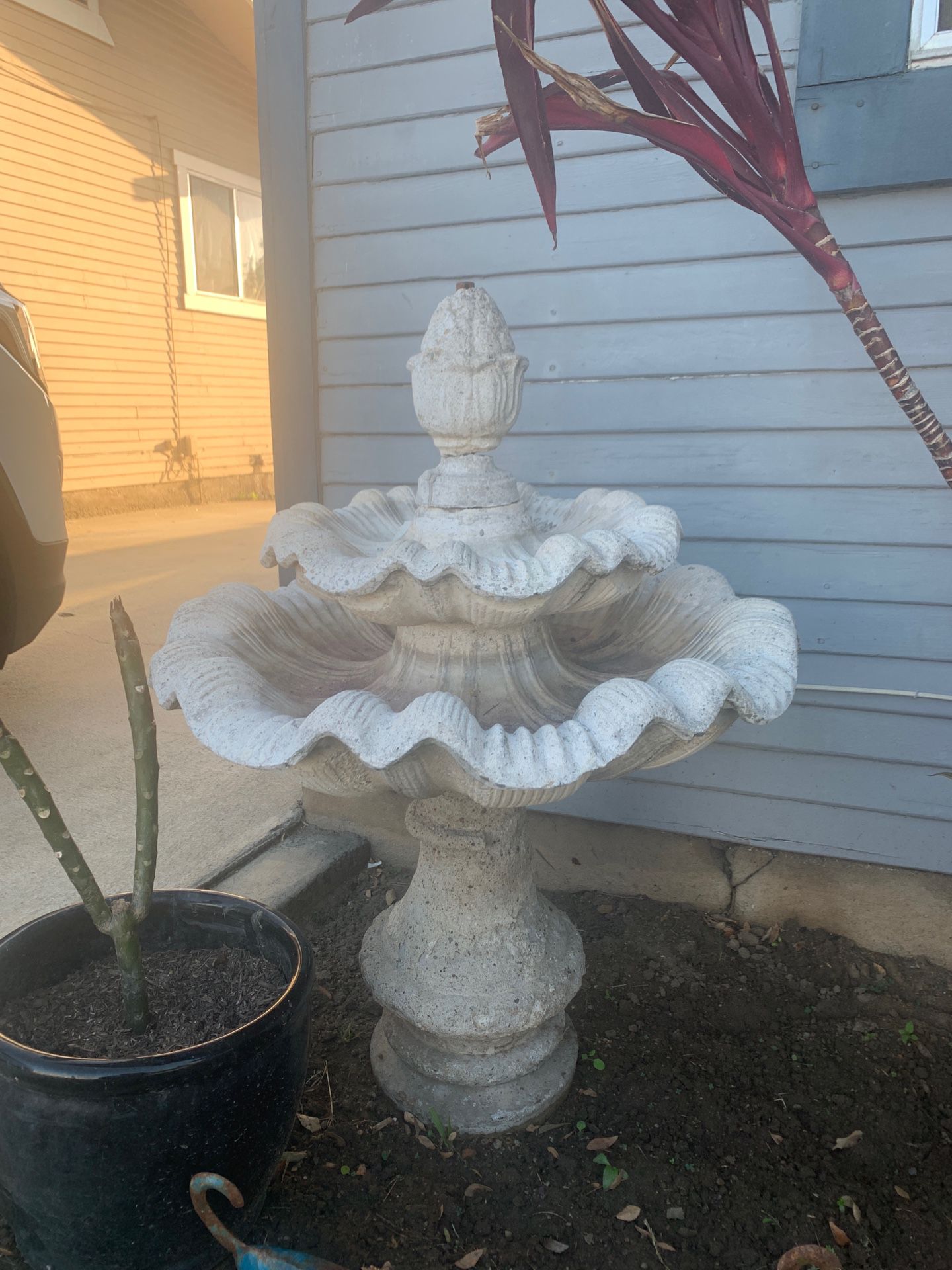 Vintage Concrete Water Multi- tiered Farmhouse NO PUMP Fountain CHIPPY Bird Bath GORGEOUS perfect for succulent or herb garden!