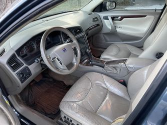 2007 Volvo V70 Thumbnail