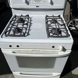 Kenmore   Elite gas stove works good