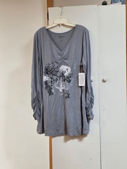 Gray V-Neck Floral Butterfly Tunic
