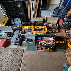 15 Tool Boxes & Tools/Contents
