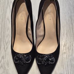 Nine West black heels size 8