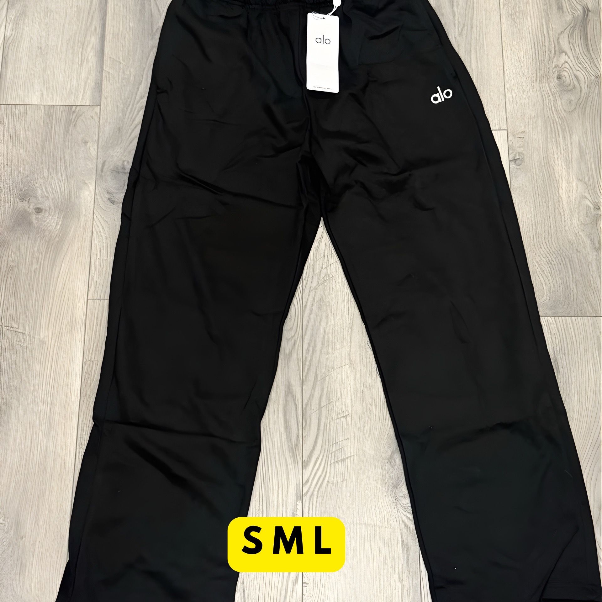 Alo Yoga Sweatpants – Gray | Sizes S/M/L | Brand New | Relaxed Fit