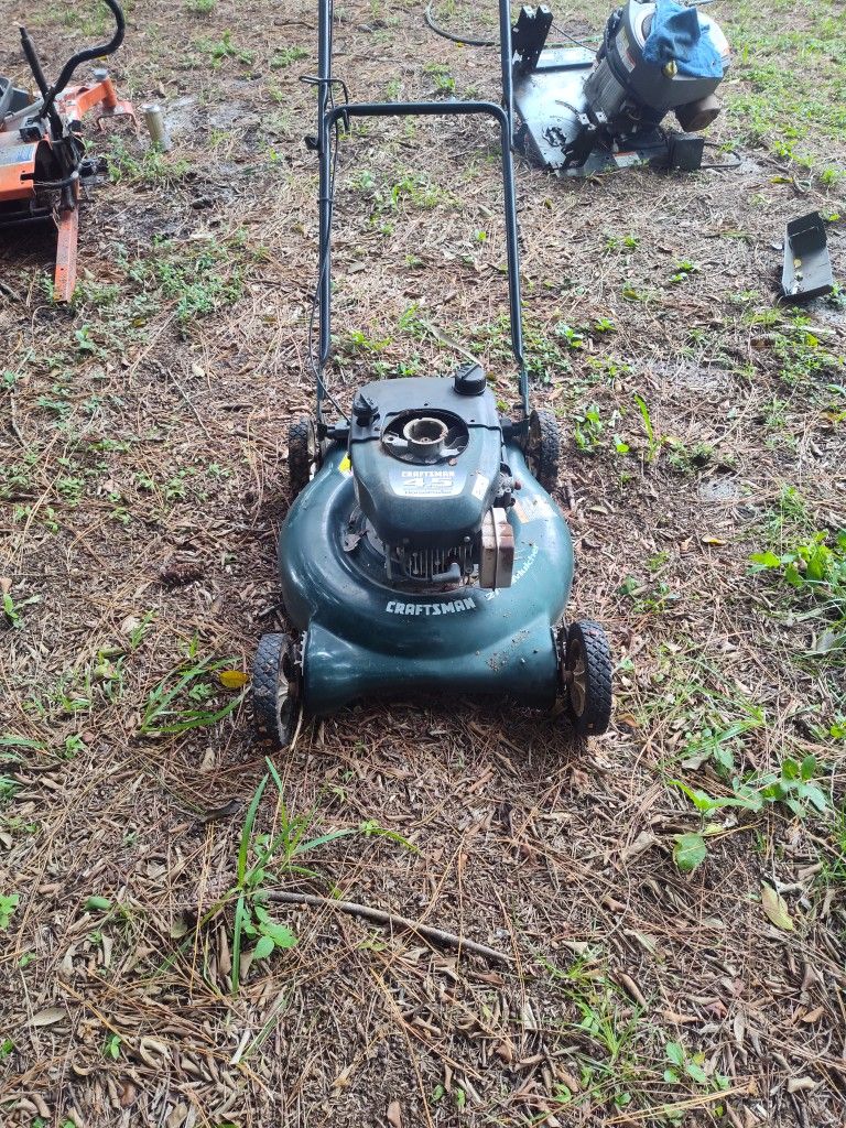 Craftsman 4.5 HP Lawn Mower(Works Needs Pull Cord Assembly)