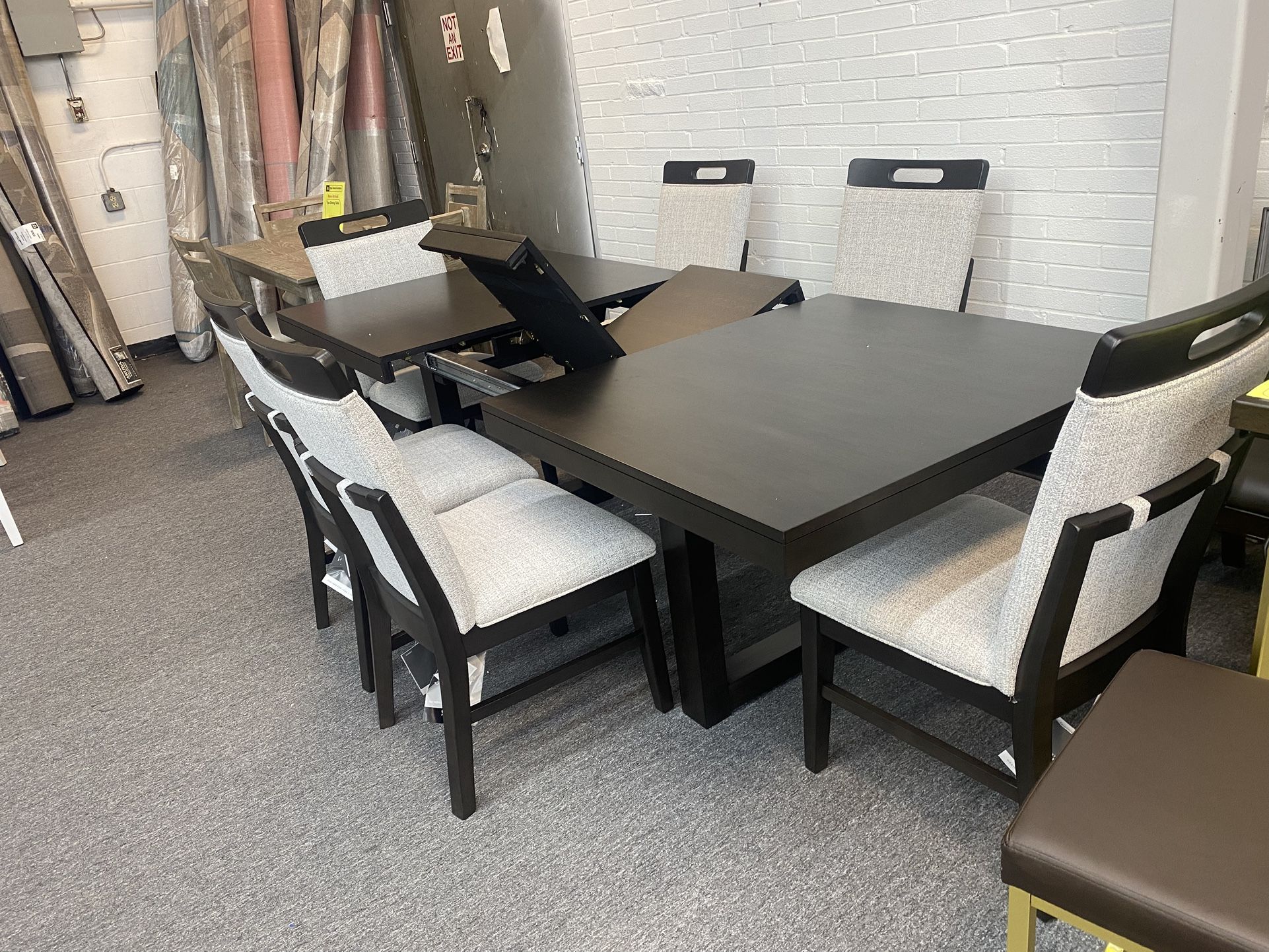 7 Pc Dinning Table Set $1,299.99