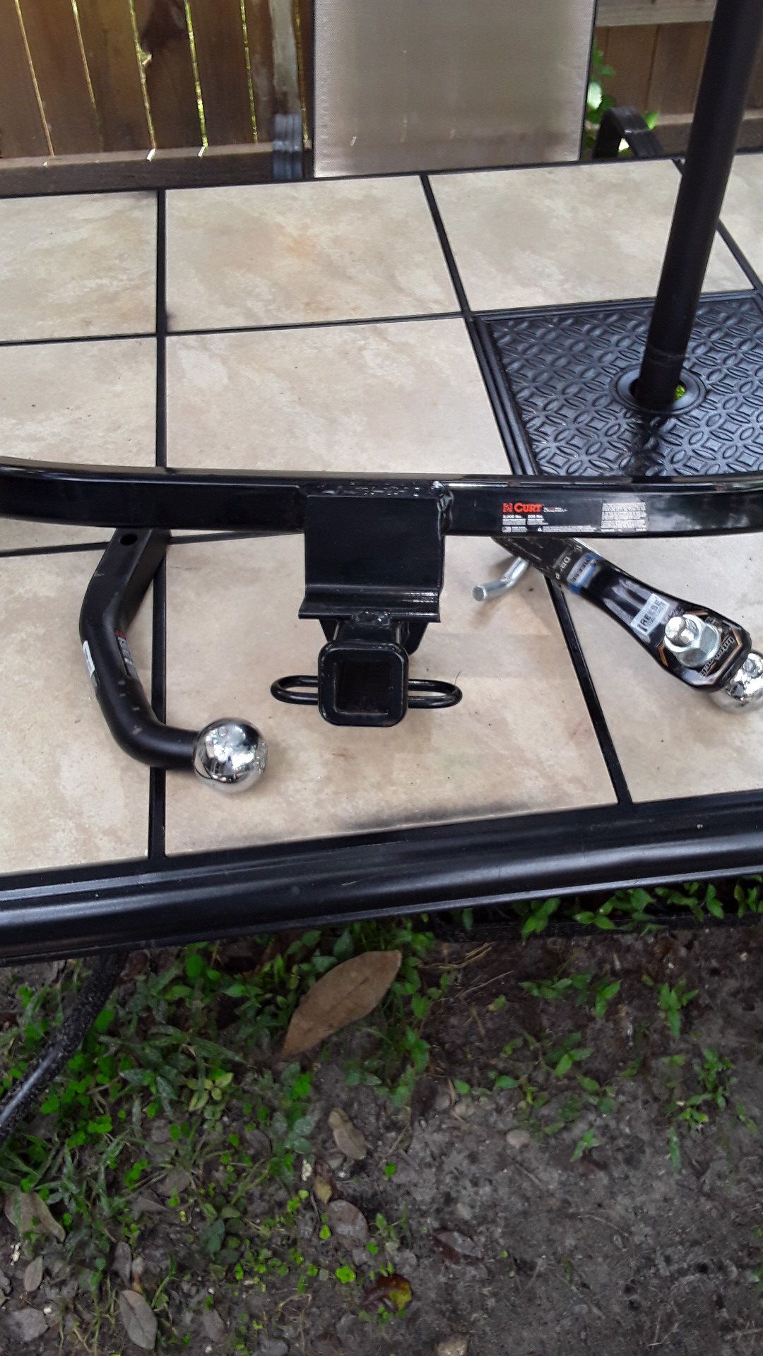 Trailer hitch with two receivers