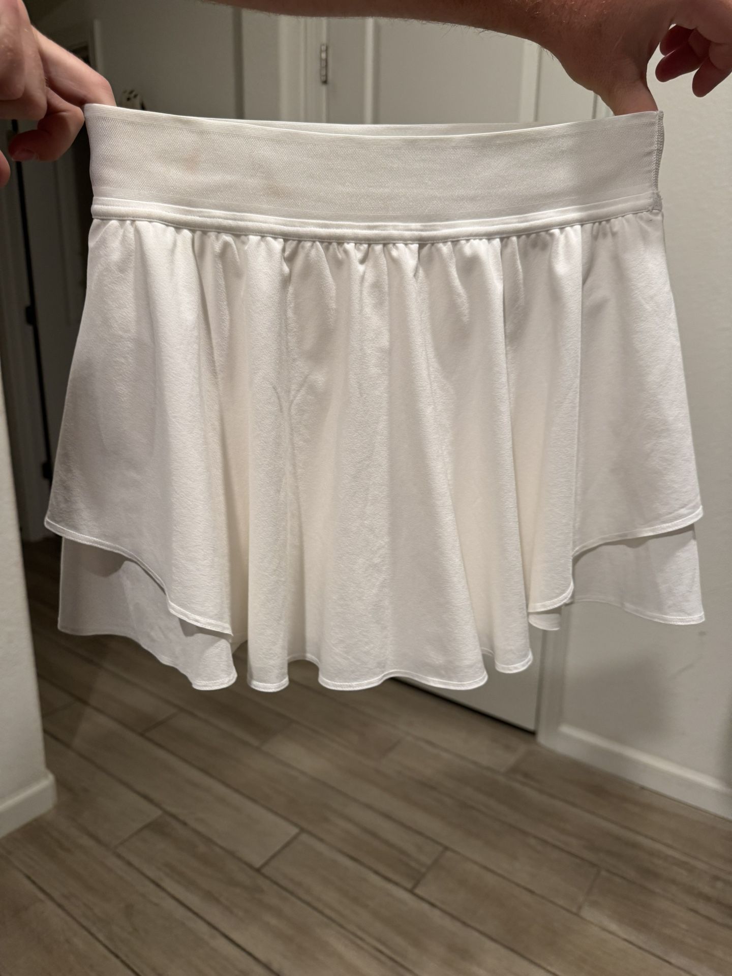 Lululemon Women's Court Rival High Rise Skirt Size 8