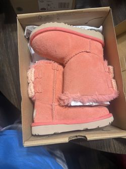 Peach Uggs 