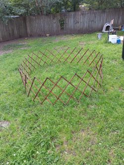 Vintage  Playpen  DO NOT USE FOR BABIES!