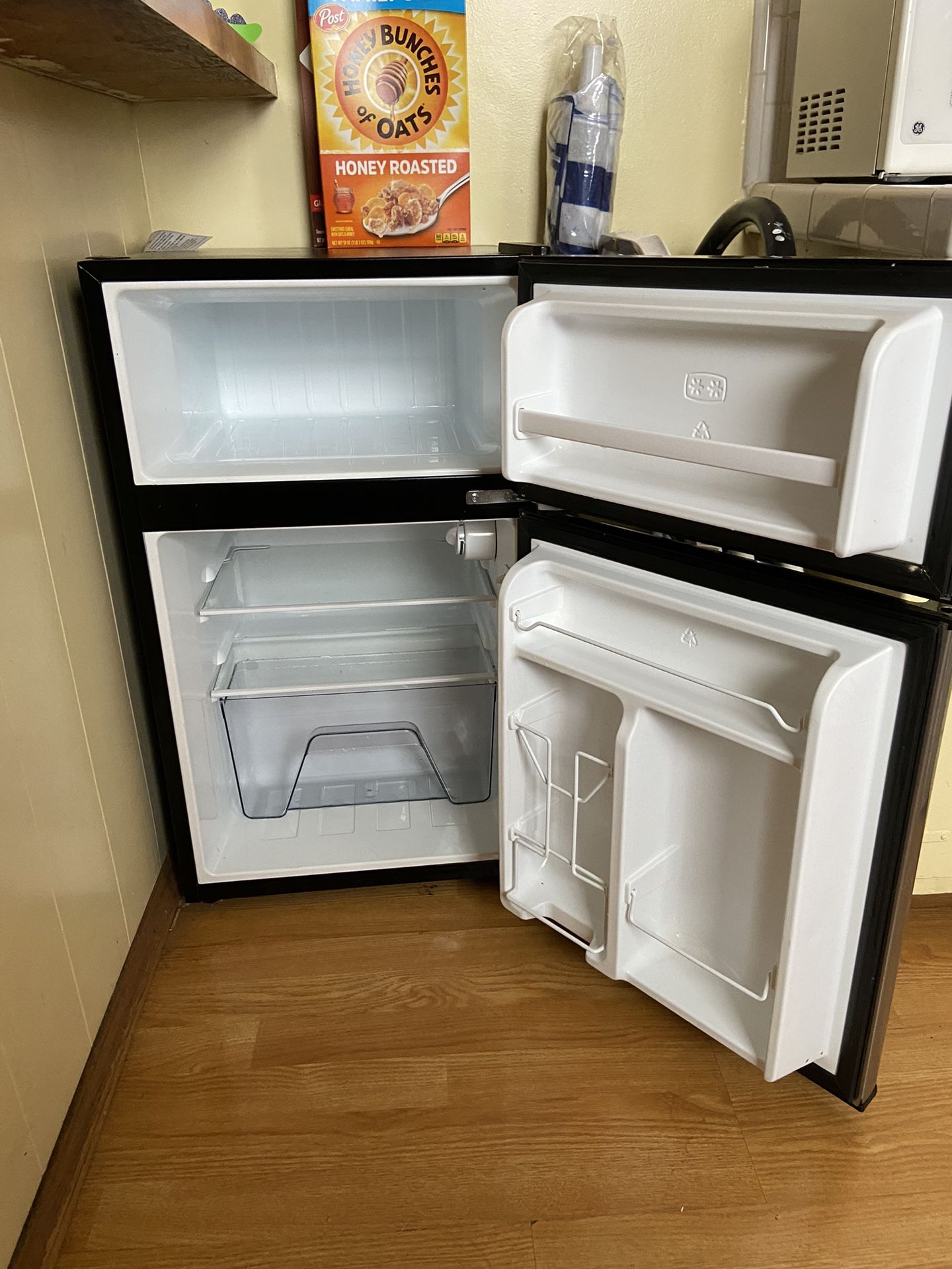 Whirlpool 3.1 cu ft Mini Refrigerator Stainless Steel WH31S1E for Sale