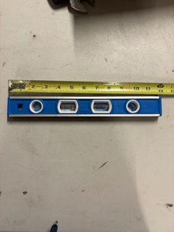 Small torpedo level