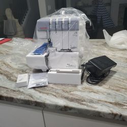 Janome My Lock 634D Serger Extra Feet