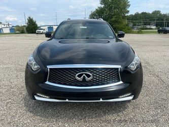 2017 INFINITI QX70