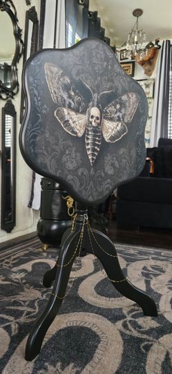 Luxury Gothic 🖤Tilt Top  Accent/ Side/ End Table/ Nightstand