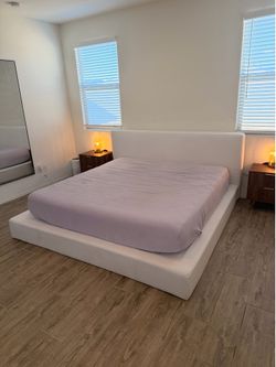King bedframe and mattress