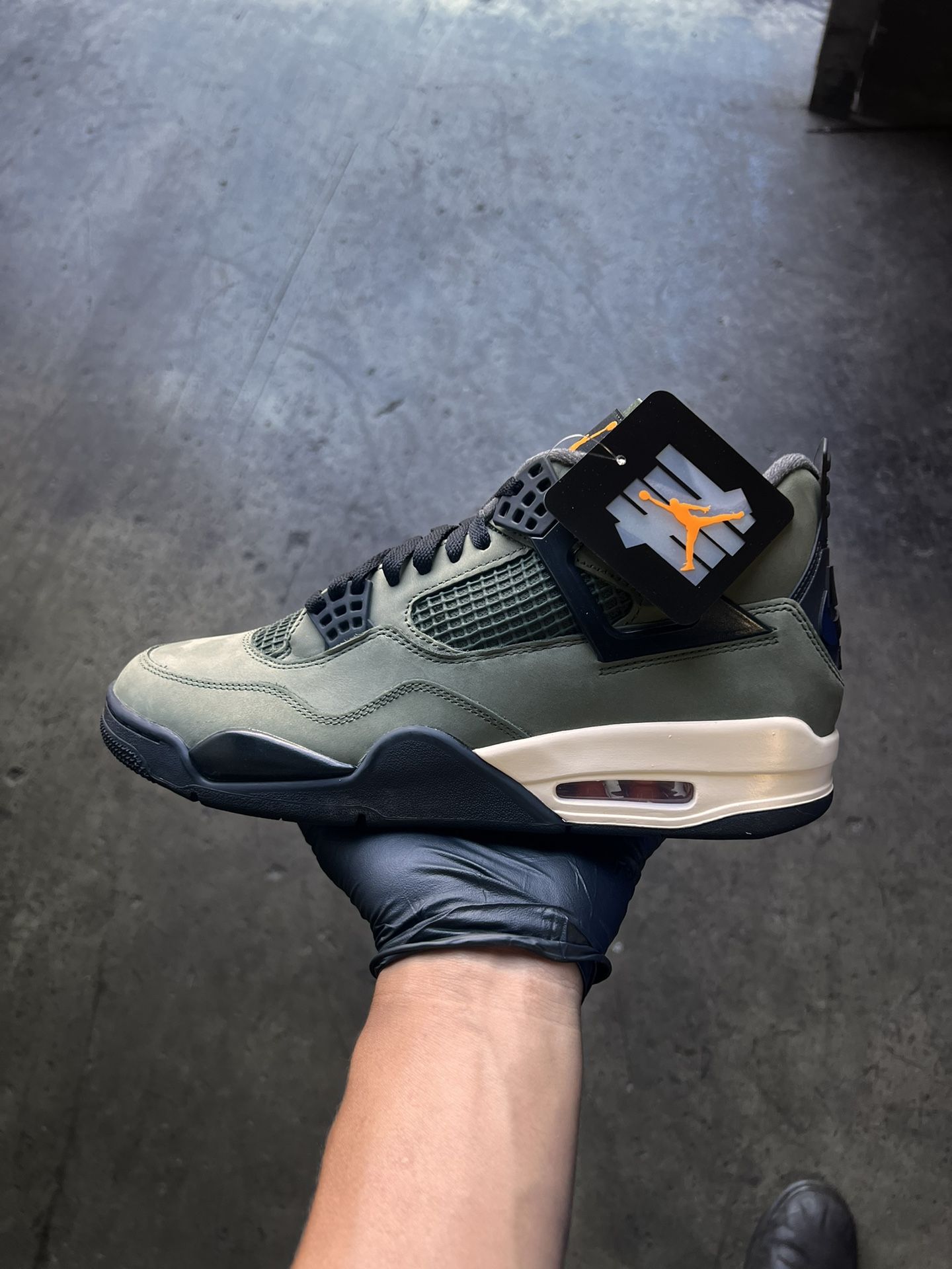Jordan 4 Undefeated