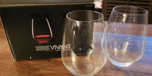 2 wine tumblers