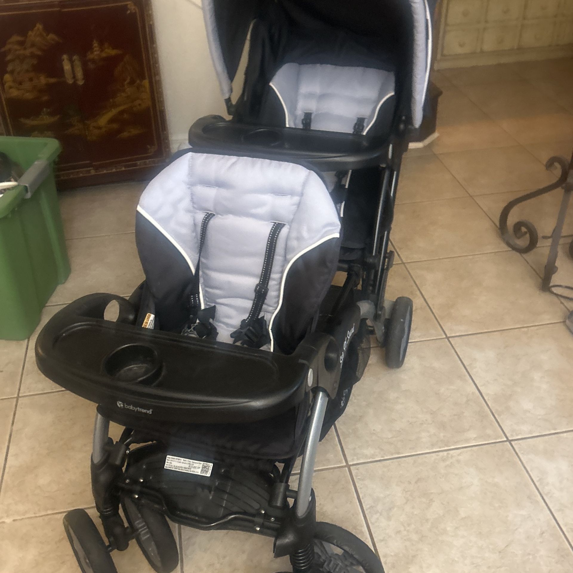 Double Stroller Baby trend like new