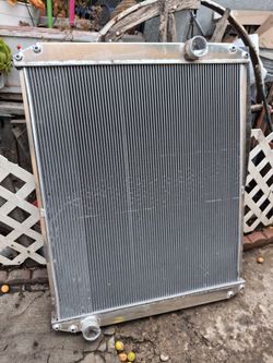 32"X42" ALUMINUM RADIATOR!! BRAND NEW!!175$