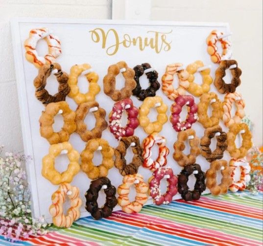 TABLETOP DONUT WALL DISPLAY