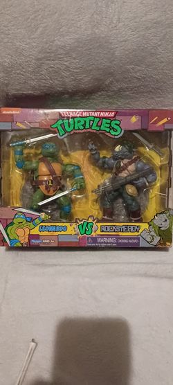 TMNT Leonardo vs Rocksteady Action Figure 2-Pack