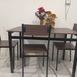 Kitchen Table 