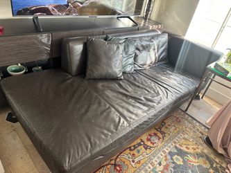 Sectional for free