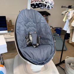 4moms mamaRoo Baby Swing – Multi-Motion, Bluetooth Enabled