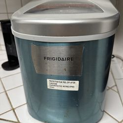 FRIGIDAIRE ICE MACHINE