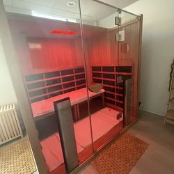 Clearlight Sanctuary Infrared Sauna- Four seater