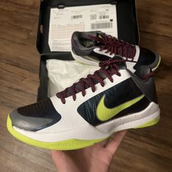 Kobe V Chaos Size 12.5 - Price firm