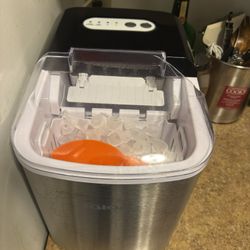 Igloo Ice maker