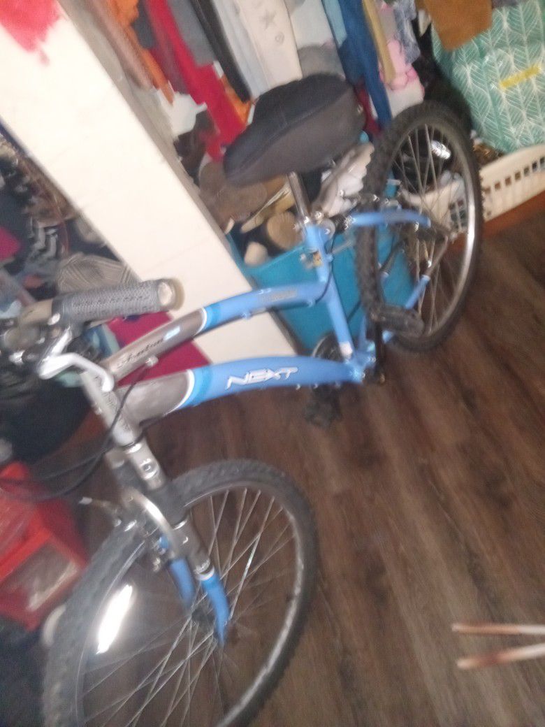 26 Inch Mountain Bike Blue And Silver