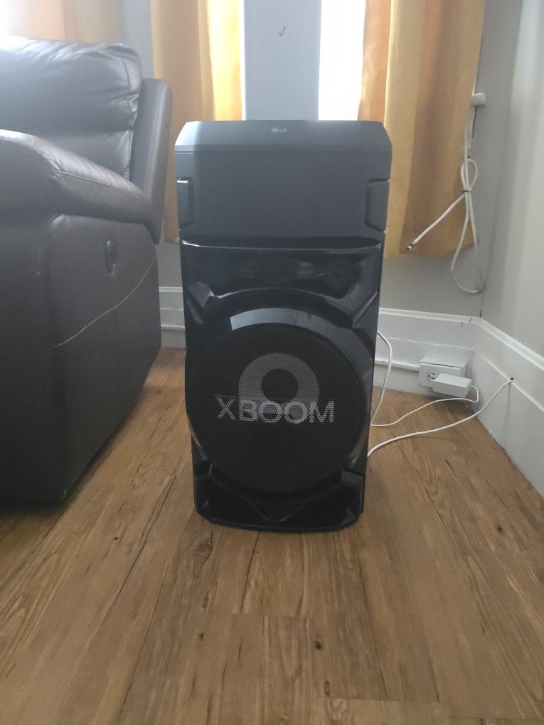 LG XBOOM High Powerd Speaker System.