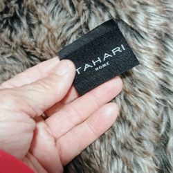 TAHARI  HOME BLANKET THROW 112 X 86 INCHES